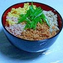 三色丼